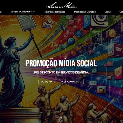 Website Serra e Melo com promoção de serviços de mídia social e comunicação.